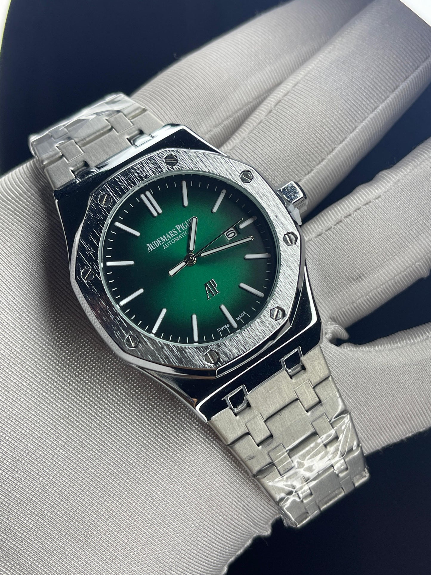 Audemars Piguet Royal Oak Simple Dial AA GRADE - Green Dial