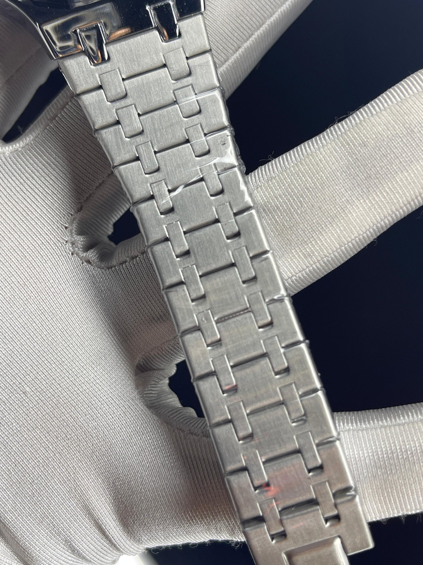 Audemars Piguet Royal Oak Simple Dial AA GRADE - Red Dial