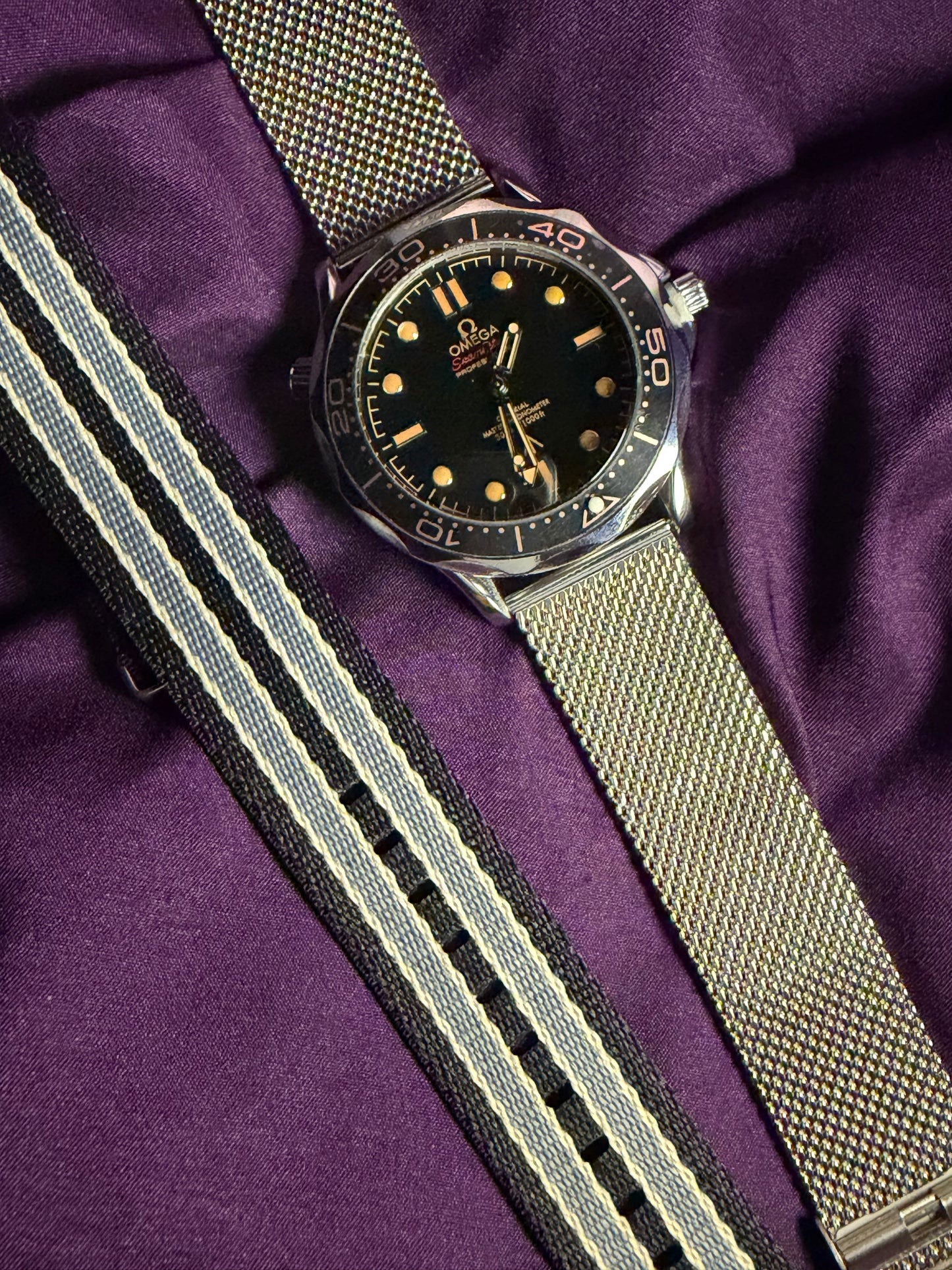 Omega 007 AA grade (FREE NATO strap) - Black Dial