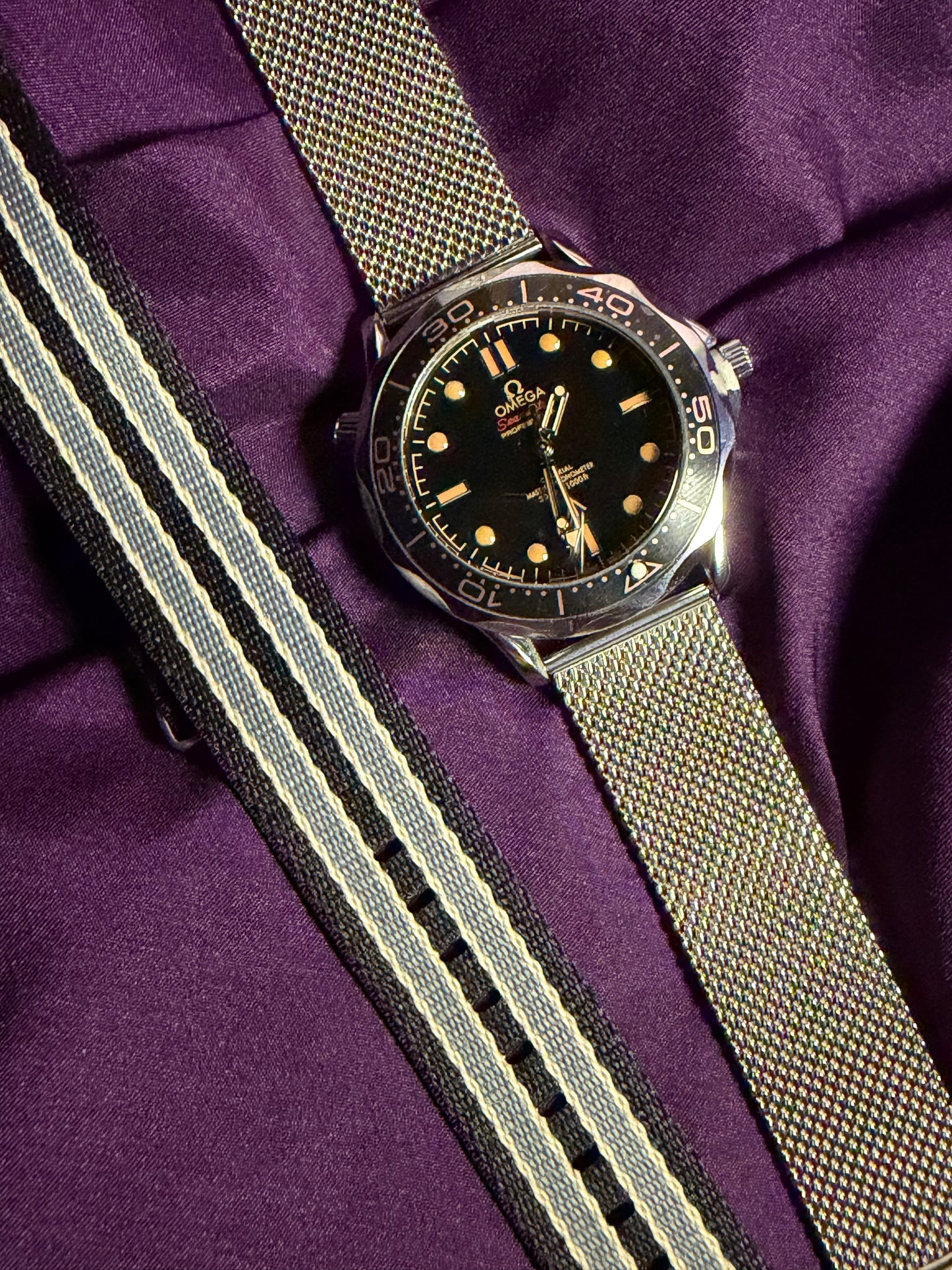 Omega 007 AA grade (FREE NATO strap) - Black Dial
