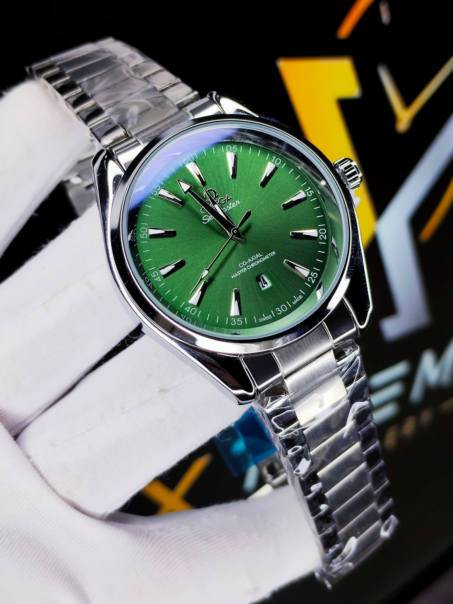 Omega Seamaster Aqua Terra 150M Co-Axial Master Chronometer - Green Plain Dial