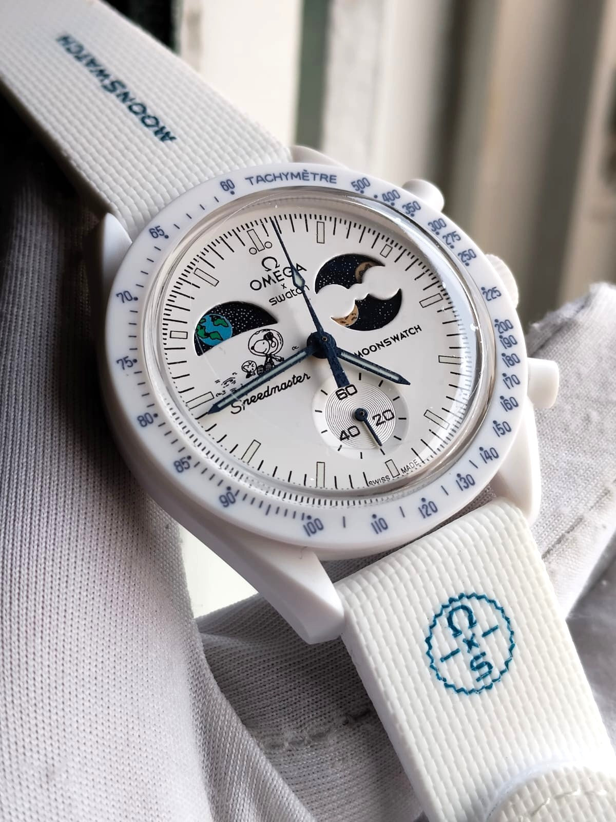 Omega × Swatch Moonswatch Speedmaster Snoopy – White Dial