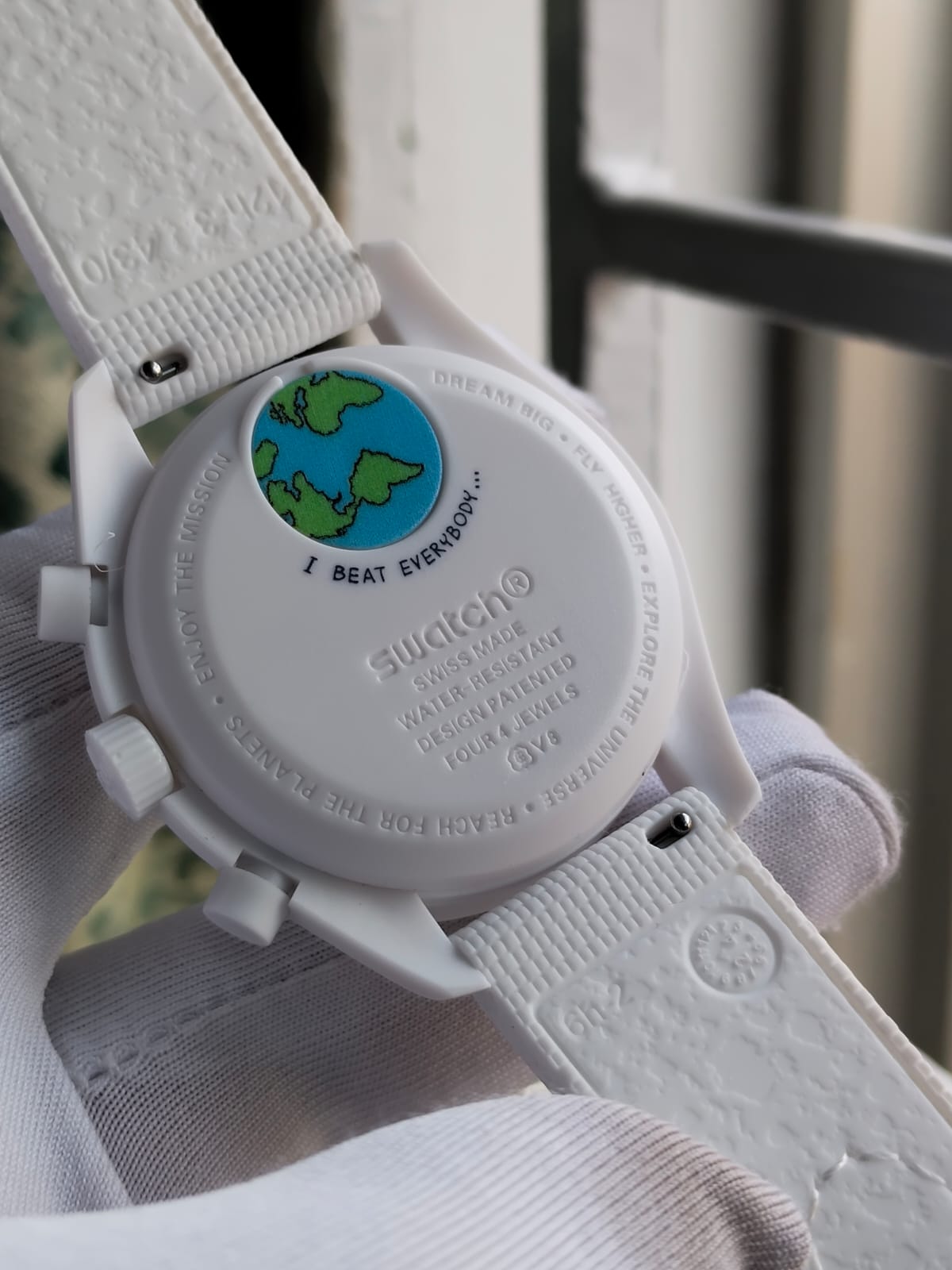 Omega × Swatch Moonswatch Speedmaster Snoopy – White Dial